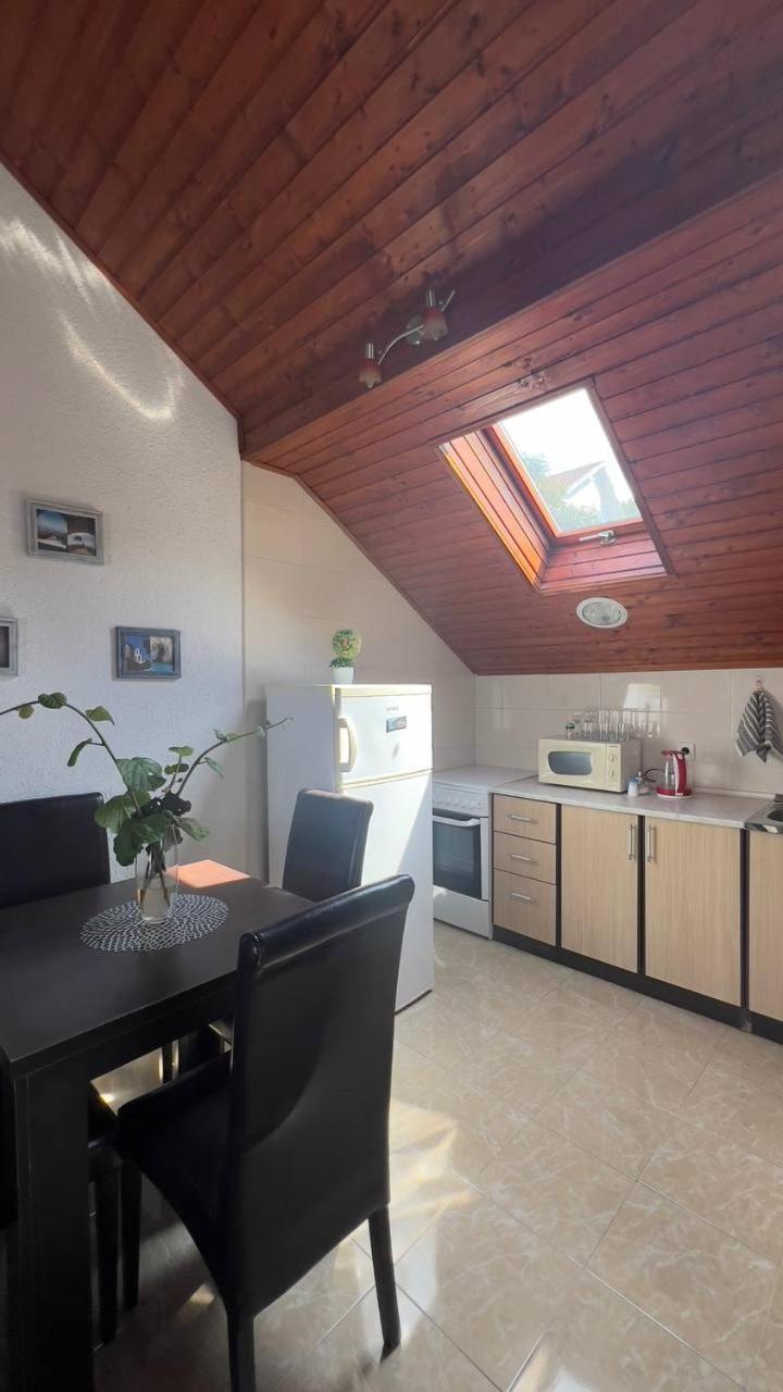 Apartments Arina Krasići Bagian luar foto