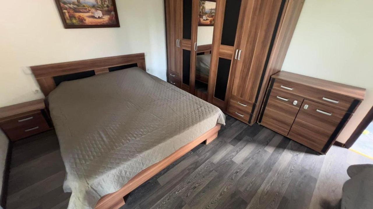 Apartments Arina Krasići Bagian luar foto