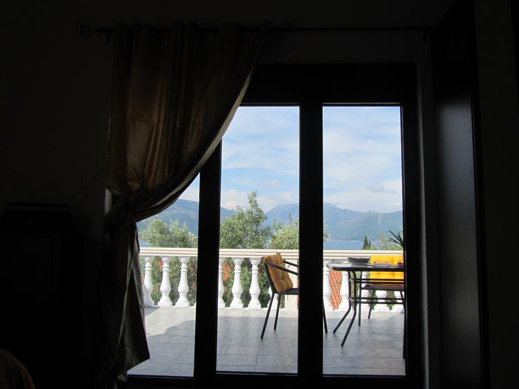 Apartments Arina Krasići Ruang foto